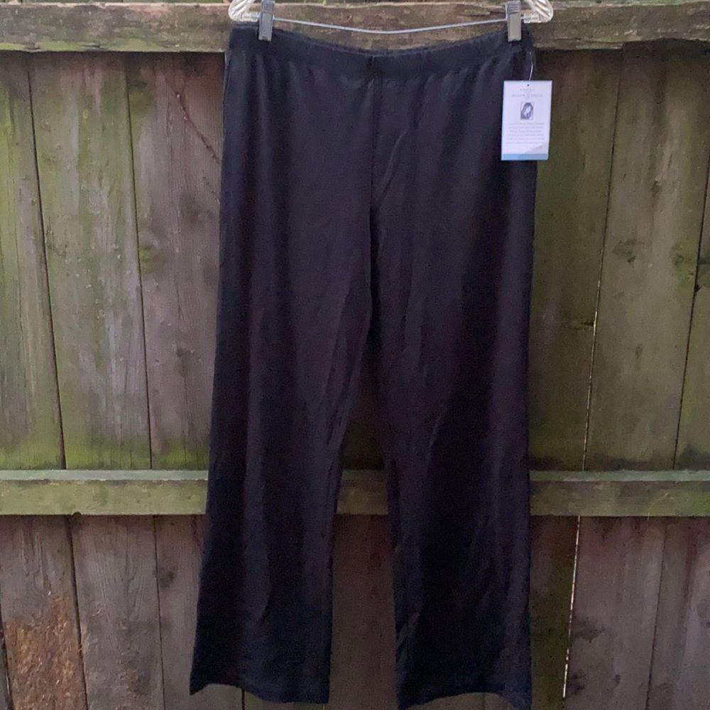 Jaclyn Smith pants sz. M NWT